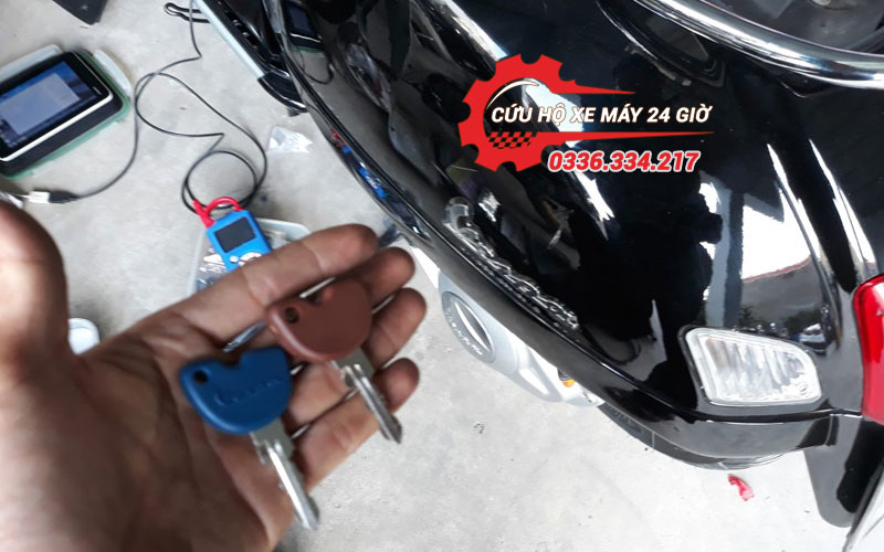 Sửa khoá vespa