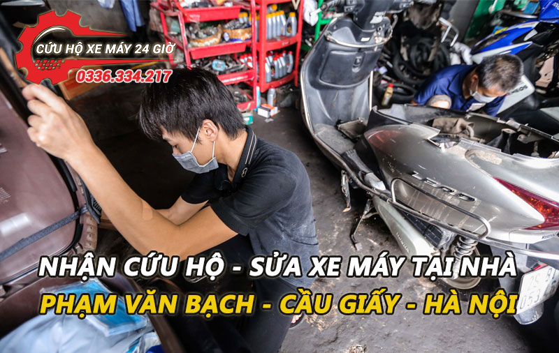 Đội sửa xe máy lưu động tại Phạm Văn Bạch, Cầu Giấy