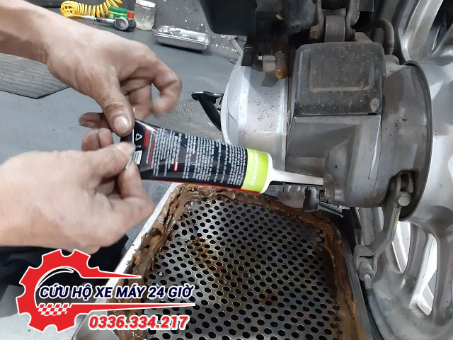 thay dầu láp xe lead bao nhiêu tiền 1