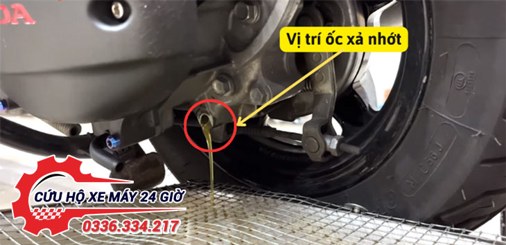 thay dầu láp xe lead bao nhiêu tiền 2